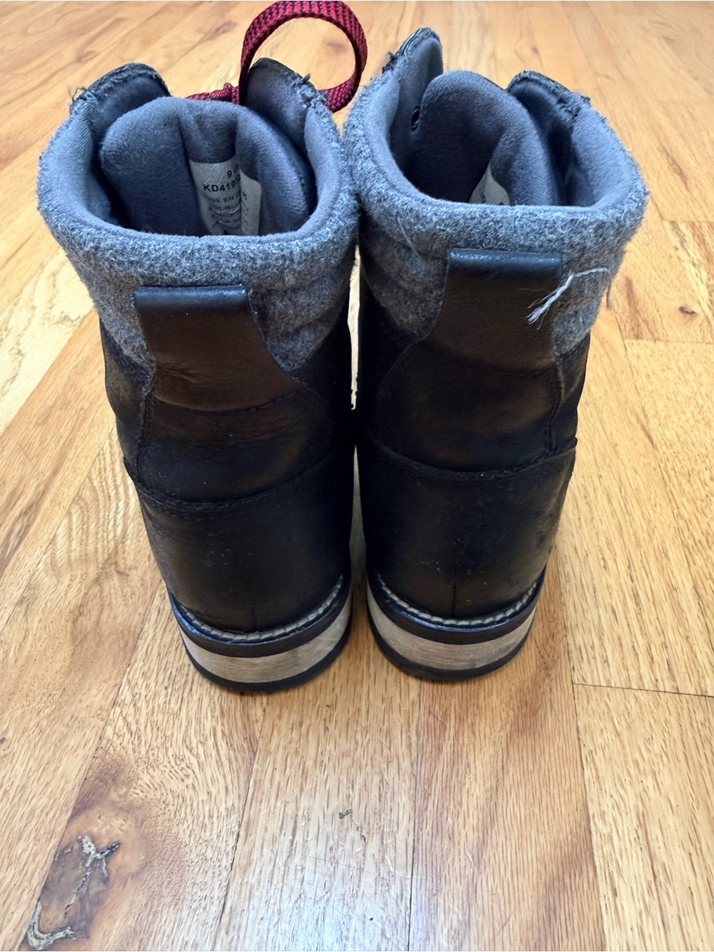Kodiak Black with Red Laces, Waterproof & Sturdy Boot for Adventures & Fashion - Picture 3 of 9